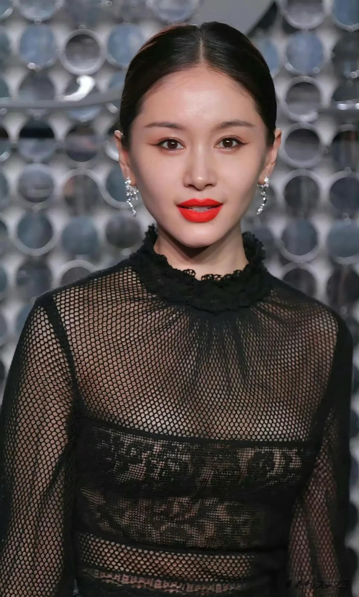 王子文:小个子,也大大的