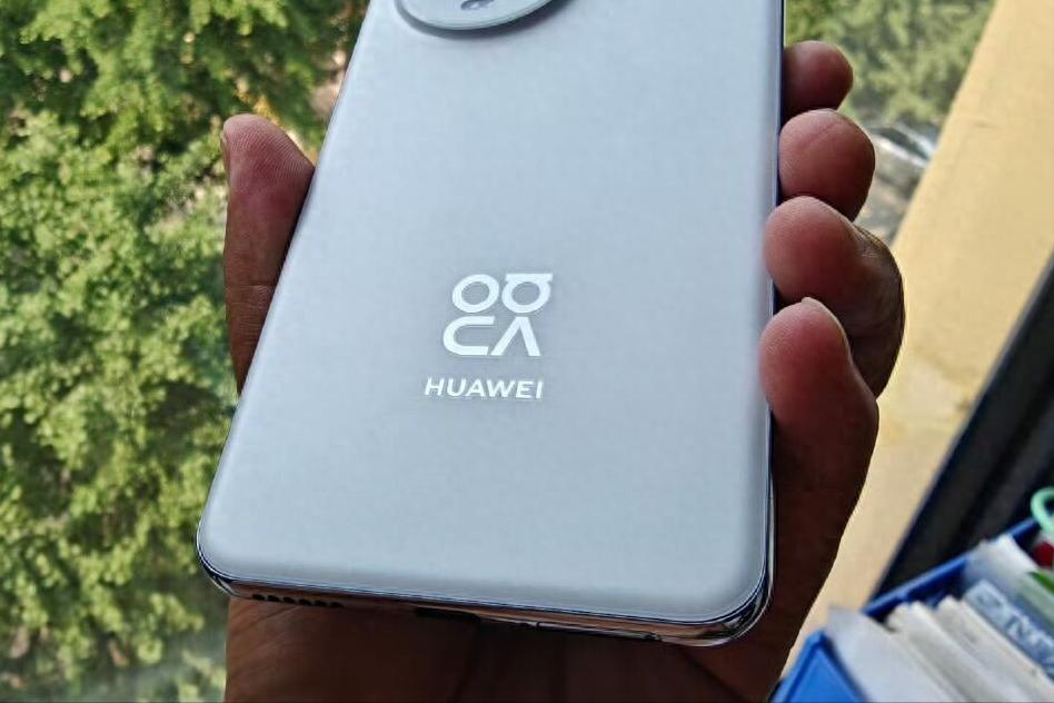 華為進入“降價模式”！從3799元跌至2529元，512GB+30倍變焦