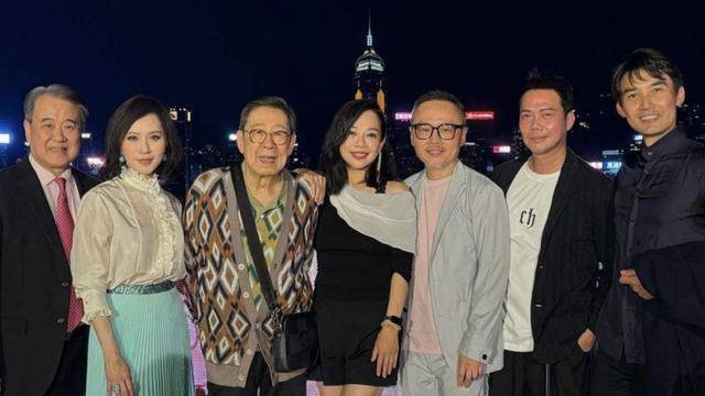 TVB前花旦返港现身派对！