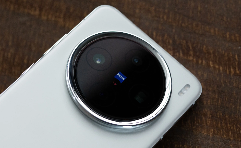 vivo高端机突降1219元,天玑9400+100倍变焦,还支持IP69防水