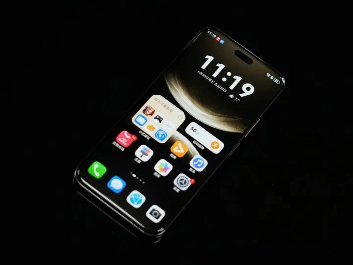 華為終于妥協(xié)，從4199元跌至2749元，IP69+衛(wèi)星通話+100倍變焦