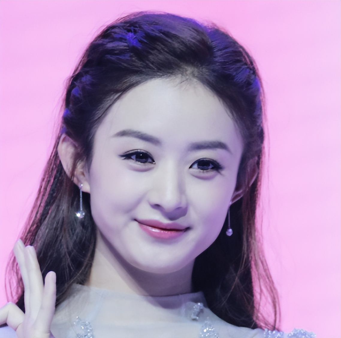 官方发文,高调官宣赵丽颖喜讯,她让冯绍峰和整个娱乐圈刮目相看