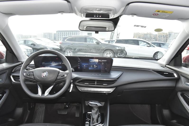 别克威朗：一台质感扎实、动力与操控兼具的紧凑型轿车