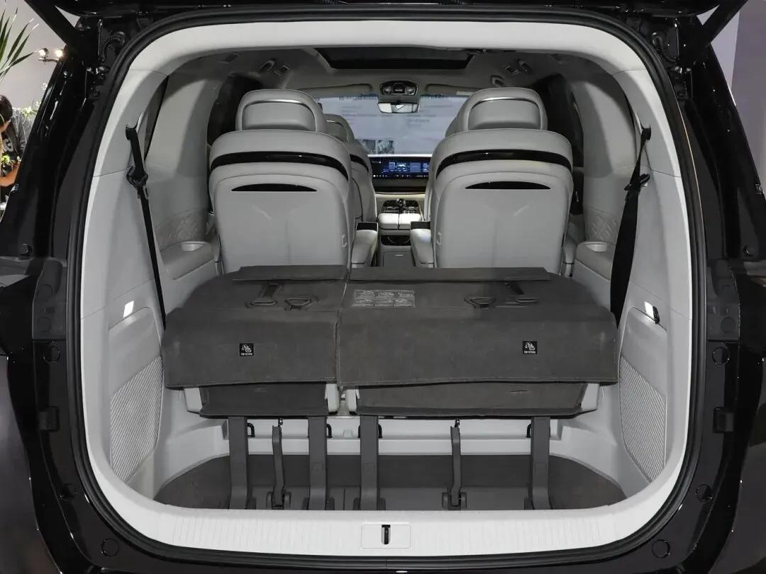 15万买中大型插混MPV值不值？我把星海V9和GL8的账算明白了