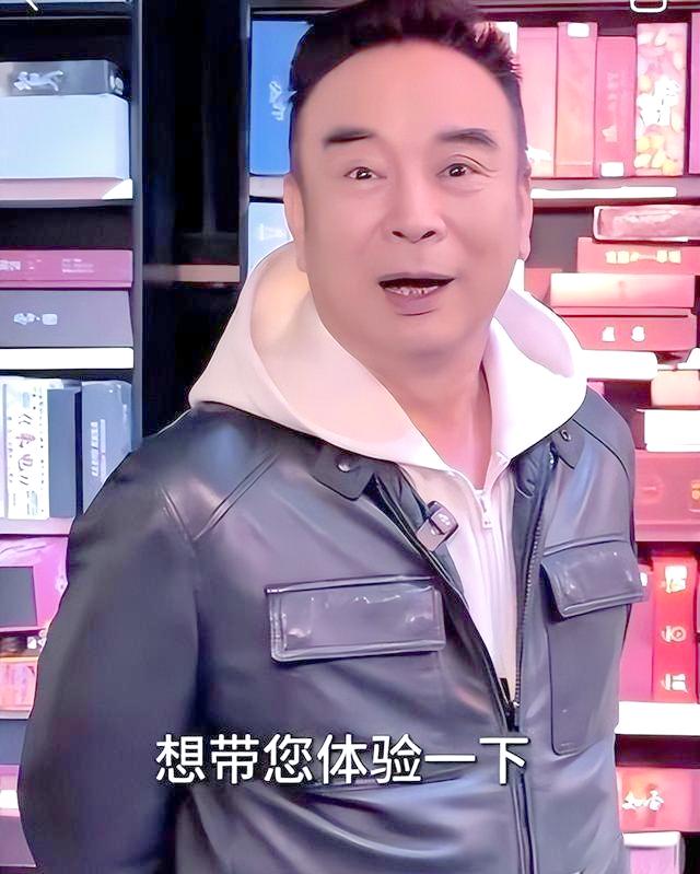 一婚娶湖南美女主持，二婚娶小11岁深圳富婆，67岁一年仍演5部戏