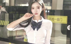 校花和闺蜜去KTV庆生，不料却遭到社会人员无礼，校花一个电话让其牢底坐穿！