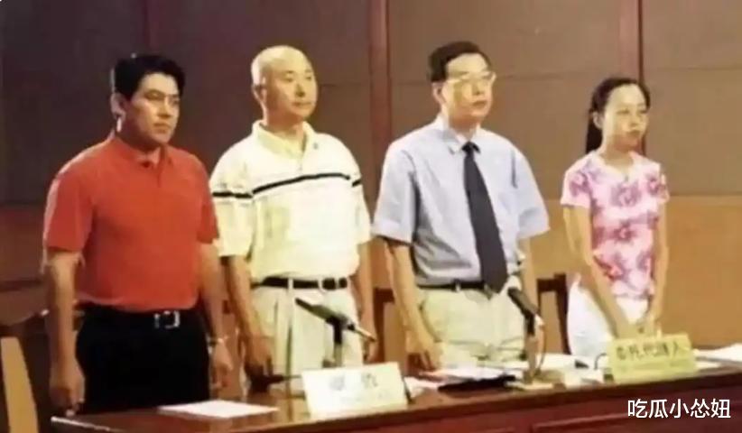 陈佩斯执导新电影《戏台》票房破2.35亿,观众都是一家三代去影院支持