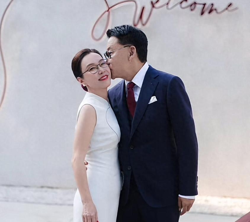 张丹红七夕秀恩爱!晒9张亲密合照,李国庆一行为看出两人是真爱