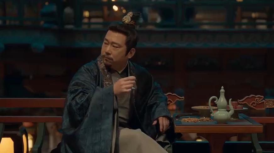 藏海在枕楼楼下买的这个香囊,是识破他师父高明身份的关键