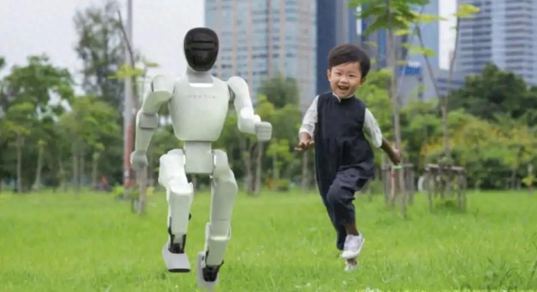 人形機器人賣出手機價：“小布米”售價低至9998元