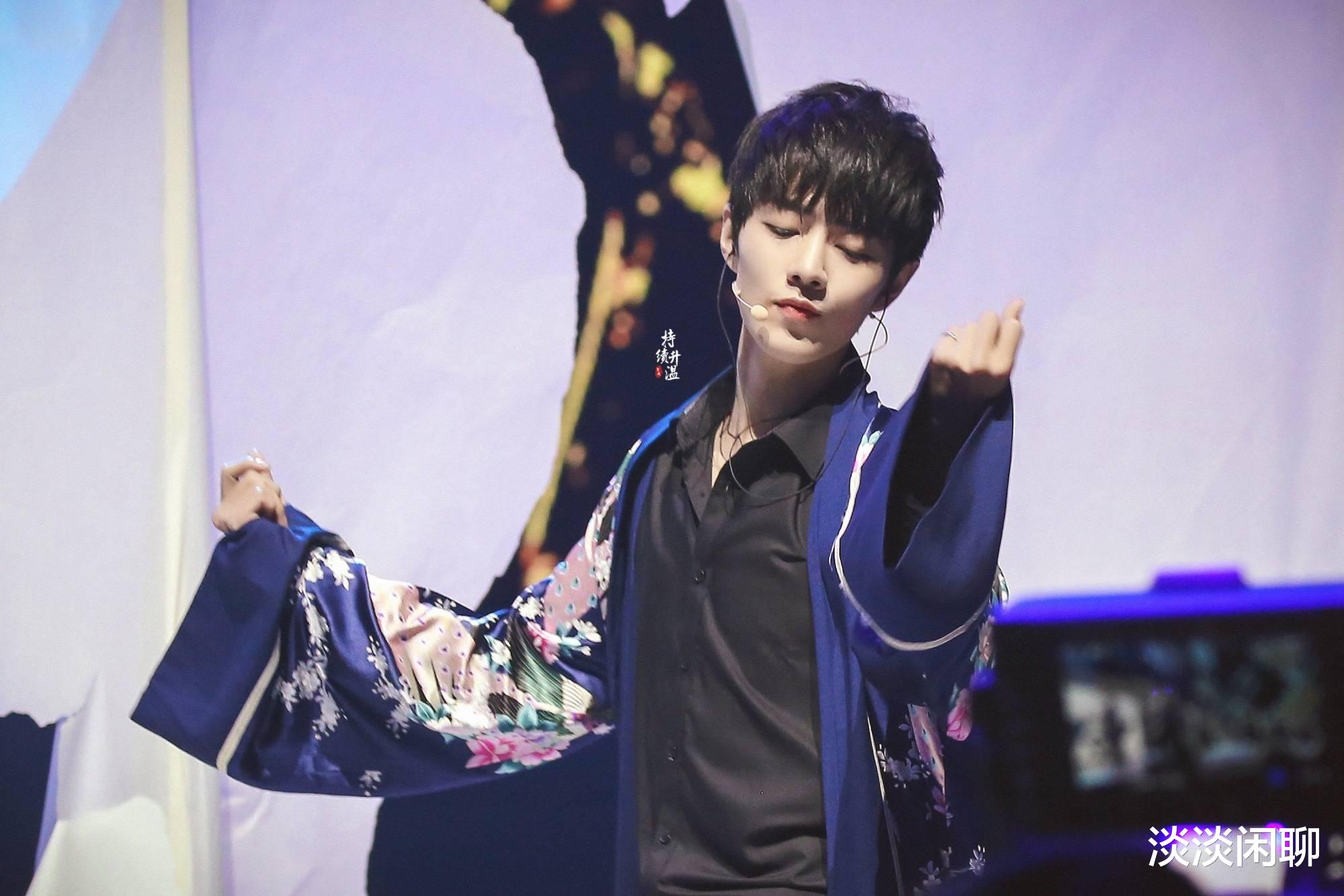 肖战湾区舞台，重影当年，纯粹依旧