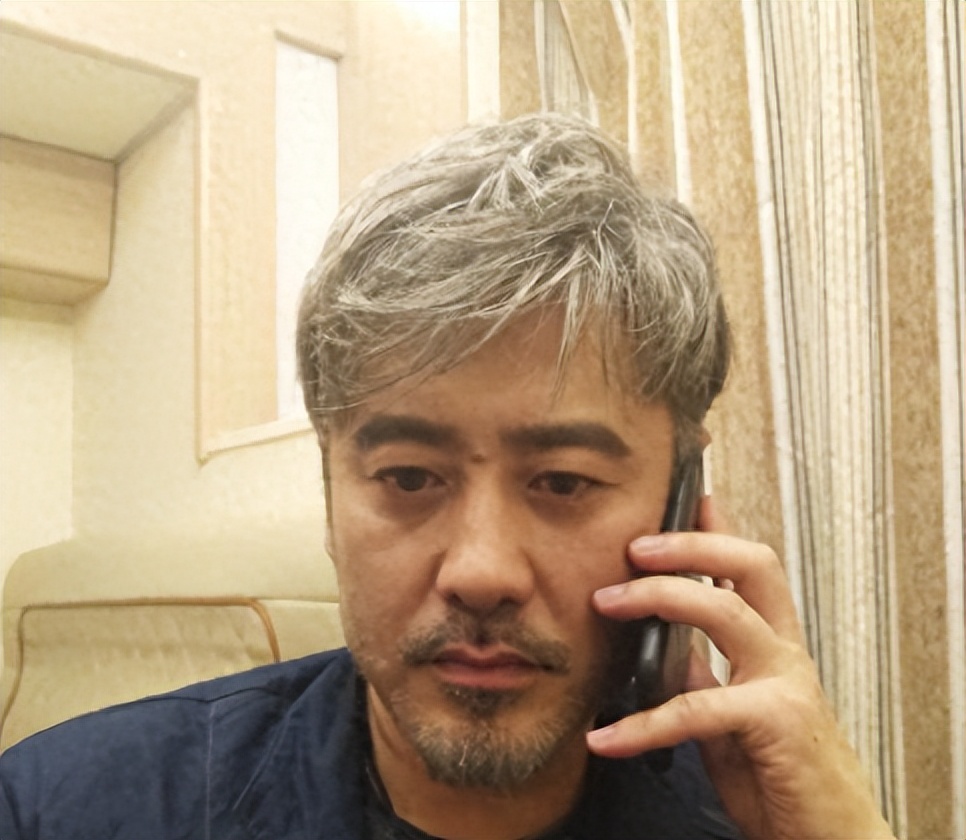 吴秀波做梦也没想到，自己曾嫌弃的糟糠之妻，如今竟成他唯一靠山