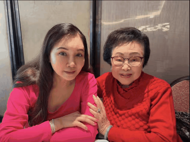 94岁TVB老戏骨与友人叙旧精神佳，曾家中晕倒手术，心态乐观