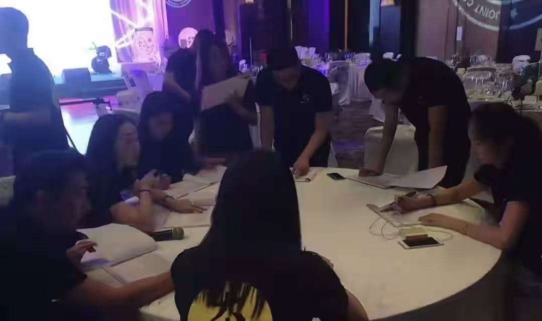 李亚鹏再官宣大喜讯！把新赚的29万全部捐赠，提出两个要求好戳泪