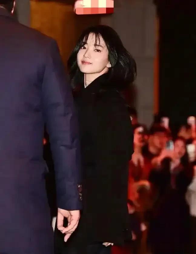 金宇彬申敏儿大婚，金泰梨孔孝真等4位女星惊艳亮相，恍若红毯秀