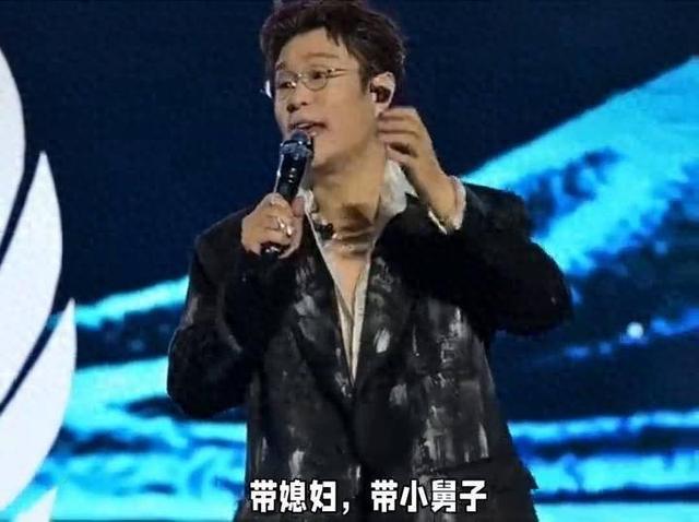 郭德纲说的没错！前脚下跪道歉，后脚大摆庆功宴，小沈阳不装了？