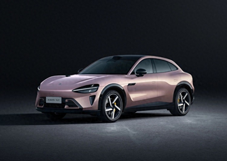 小米向等待3个月的YU7车主送礼——价值129元合金车模