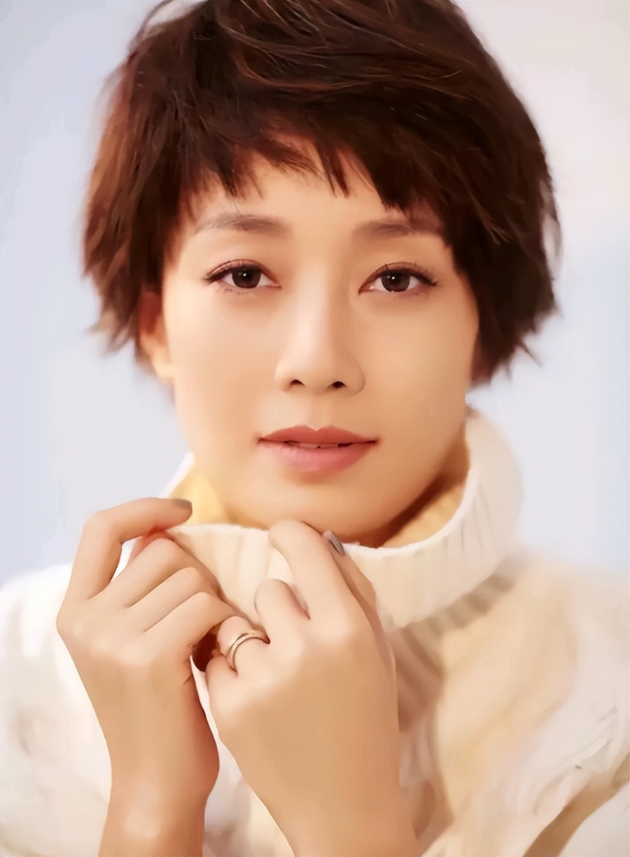 官媒发文，58岁管虎再破天花板，让马伊琍和整个娱乐圈“沉默”了