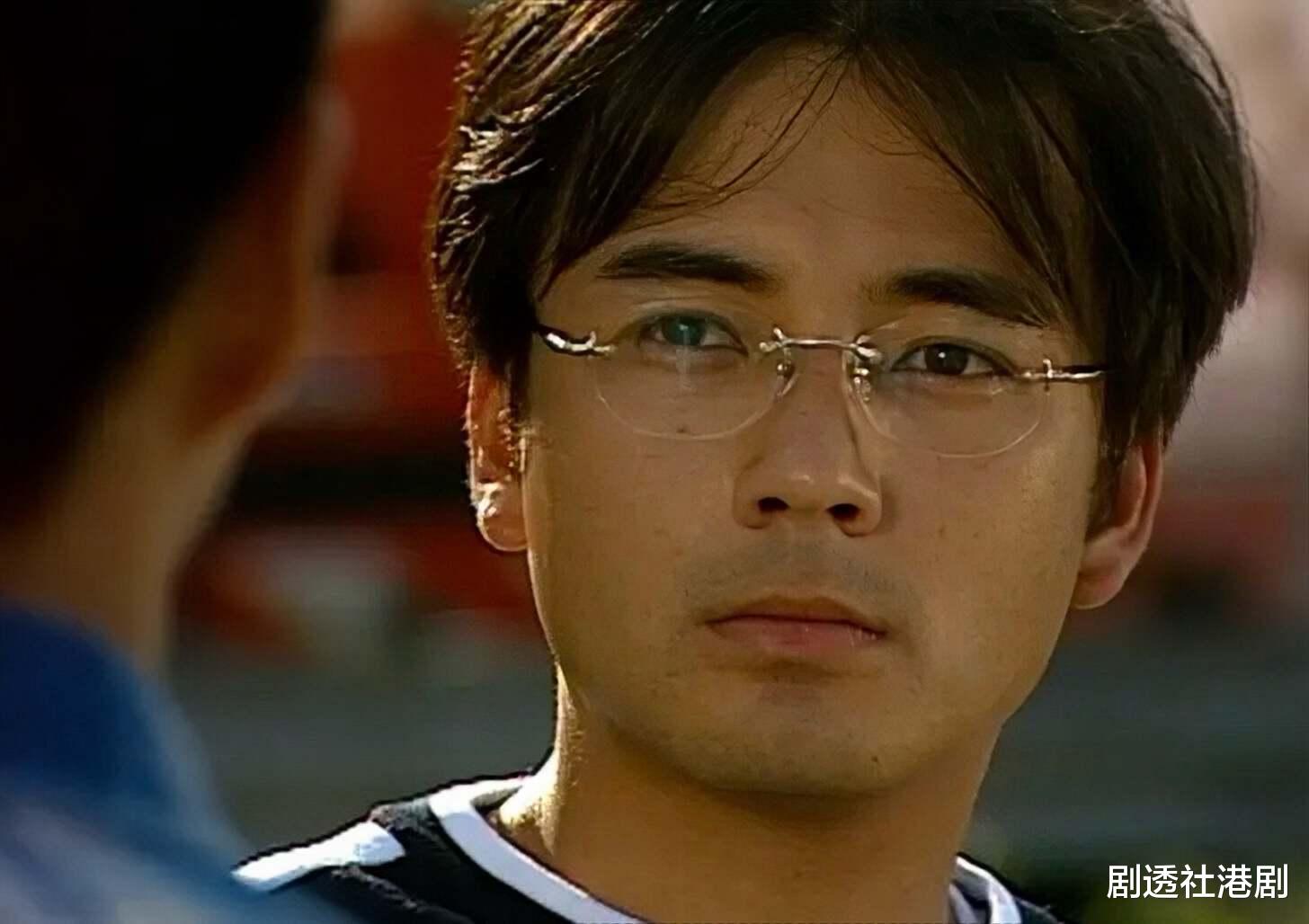 好惨！TVB前知名男星降级变小配角，不甘心离巢后成舞台剧最佳男主角