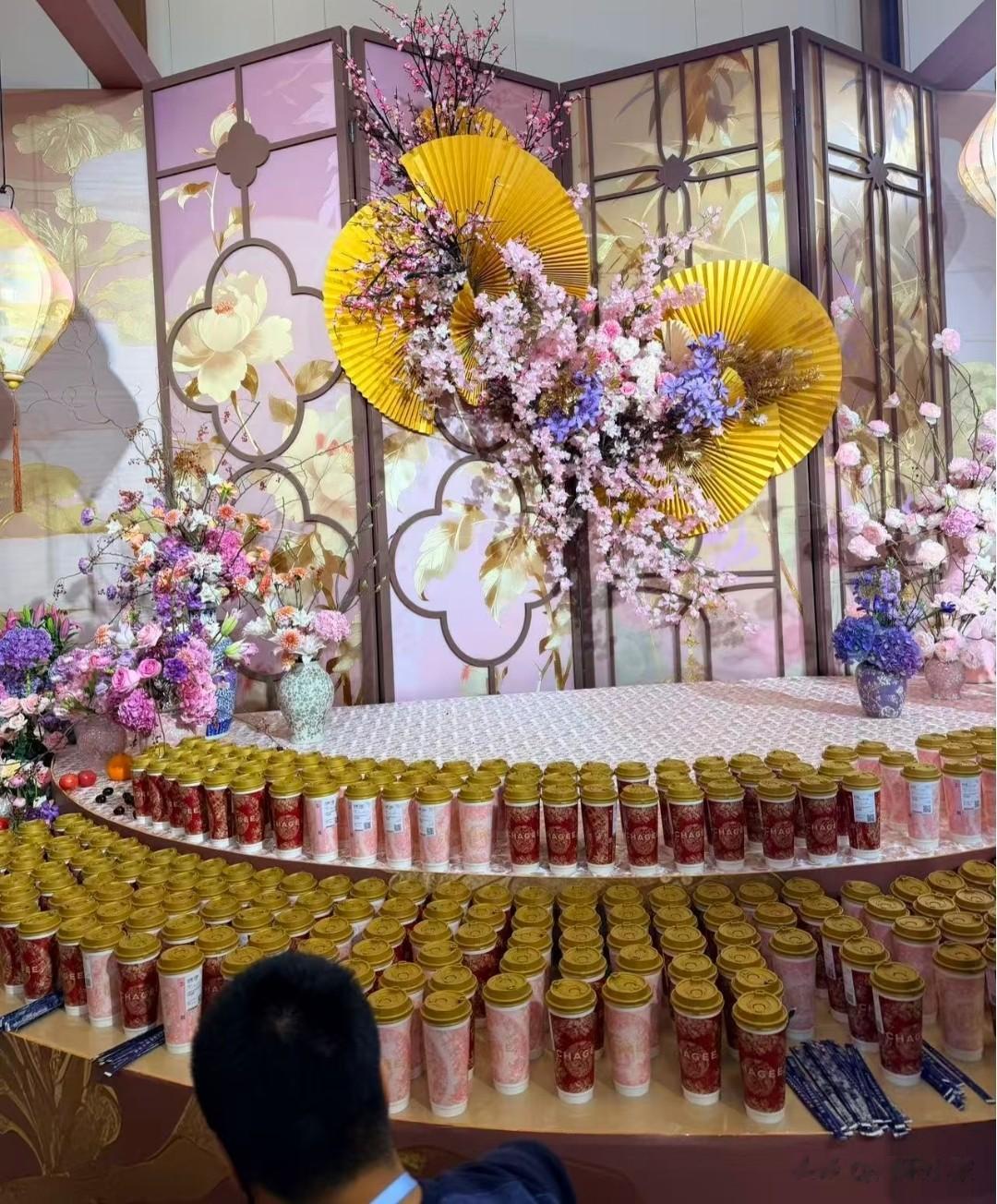 刚生完2个月！文咏珊现身豪门婚礼，气色好到不敢信！