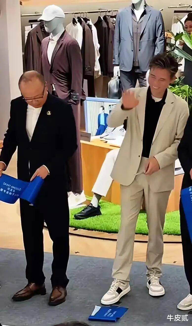 这一次，50岁的李乃文，吃了没文化的亏