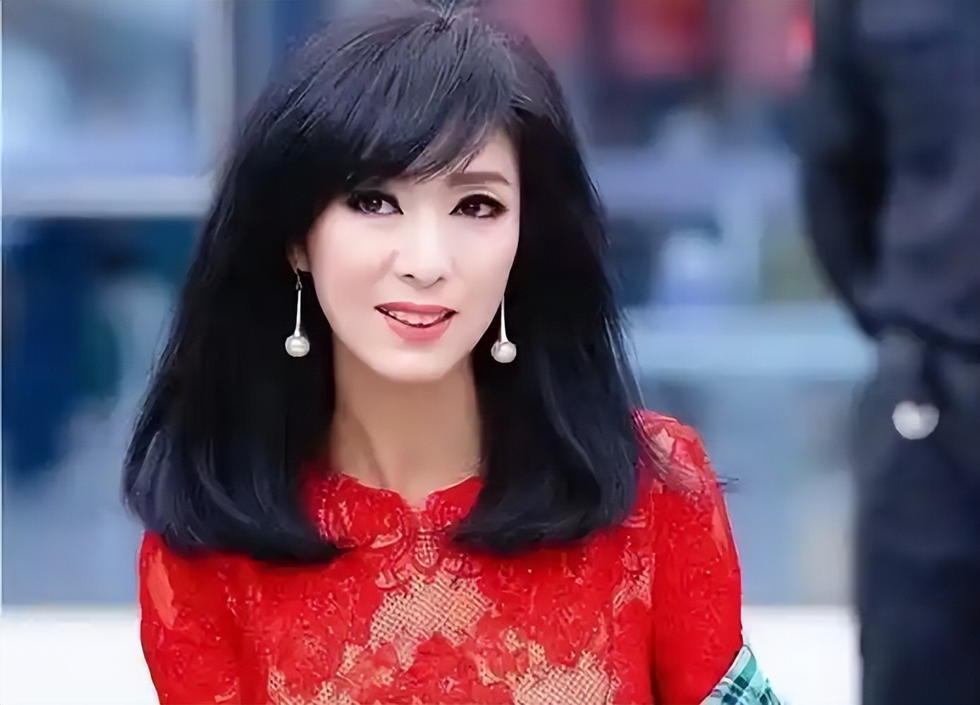 年过60岁单身无子的4位女星，后悔不生孩子，为前男友“守寡”