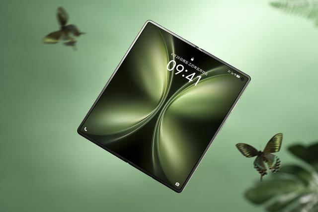 vivo X Fold5青松圖賞：輕盈如松，薄似松風