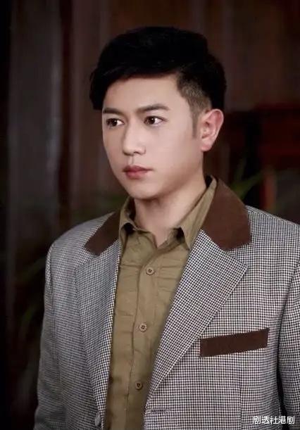 TVB前当家小生近况曝光!泰国地铁被偶遇,肚腩凸出男神形象不再