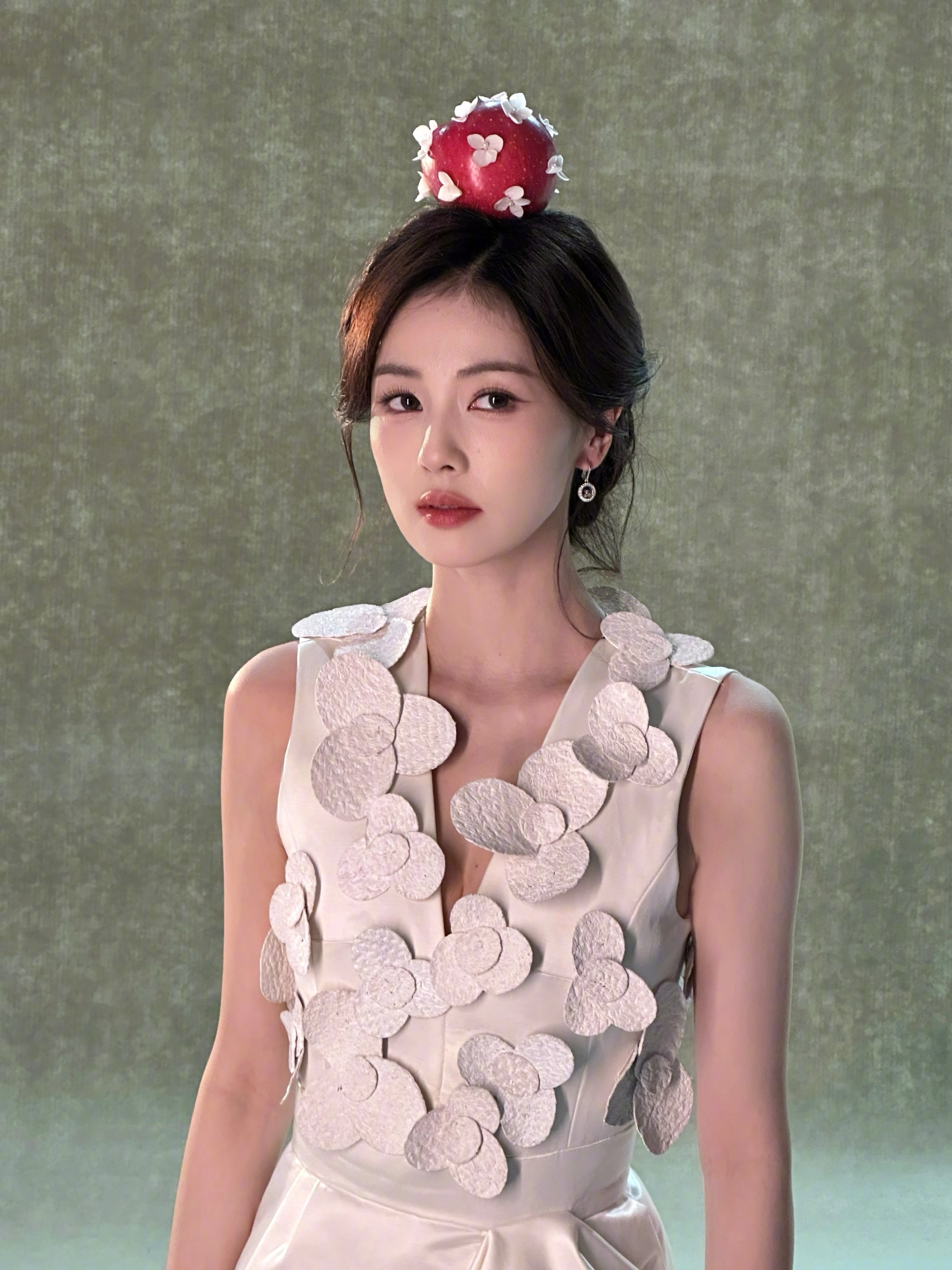 白鹿妙语解 “菠萝树” 热梗,尽显高情商魅力