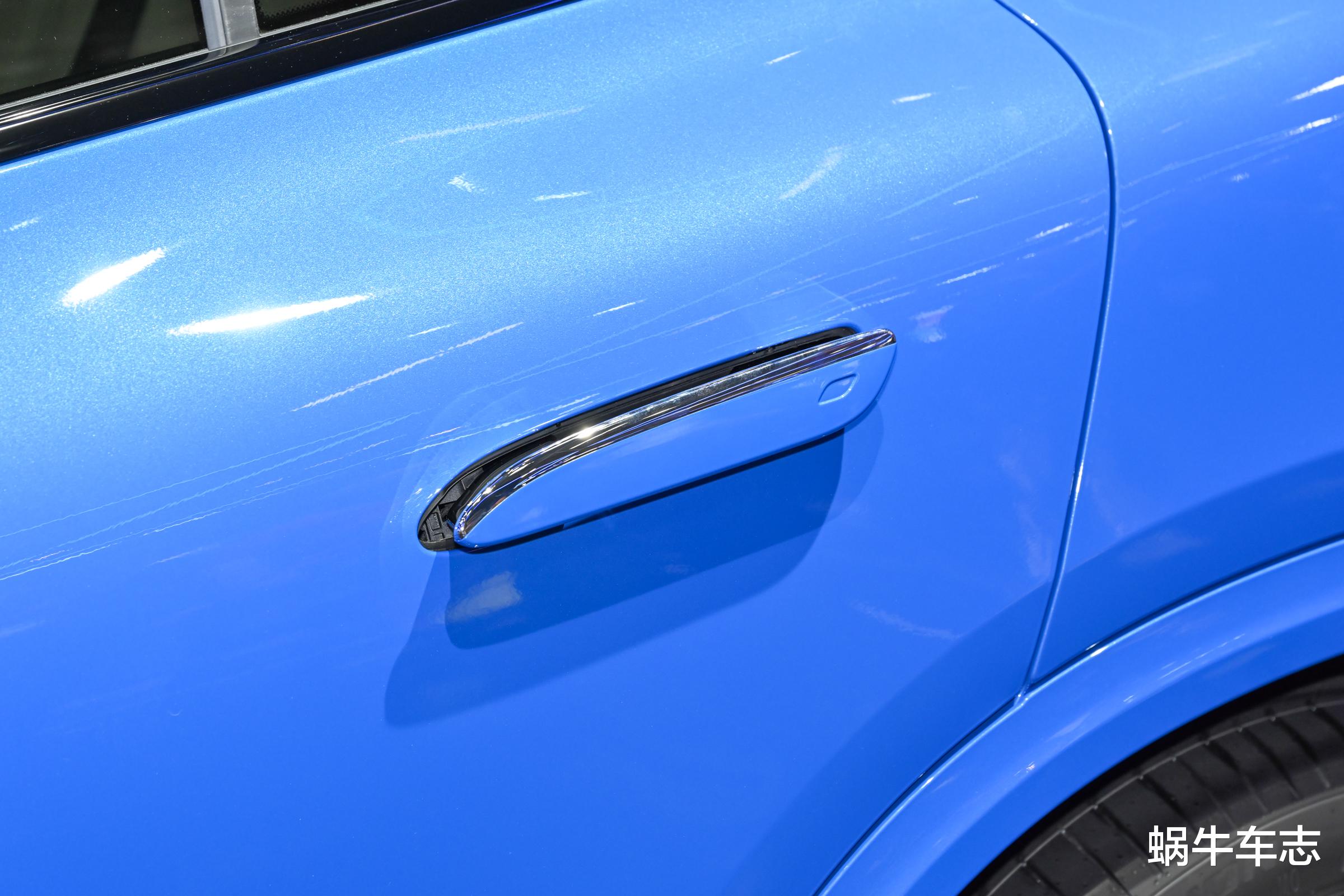 国产奔驰GLC EV明年上市，推6座版！现款GLC跌至32万 抄底or等纯电