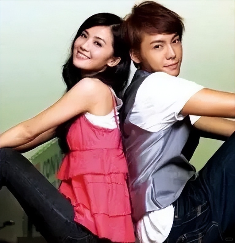 曝43岁阿Sa又与男友同居!男方搬进她上亿豪宅,提前试婚好事将近