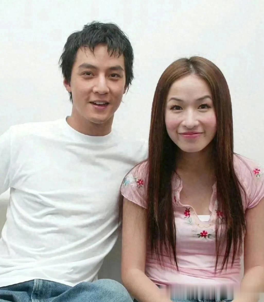 萧亚轩没整容之前真的很好看的