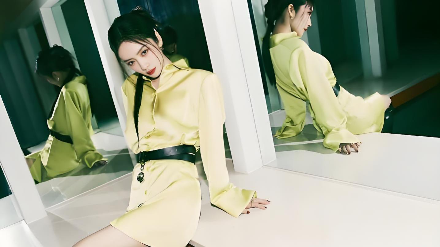 蔡文静：明艳动人