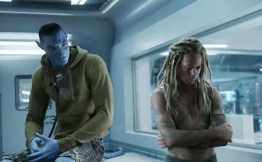 《阿凡达3》上映遇冷，豆瓣7.6分列新低，卡神的特效神话失灵了