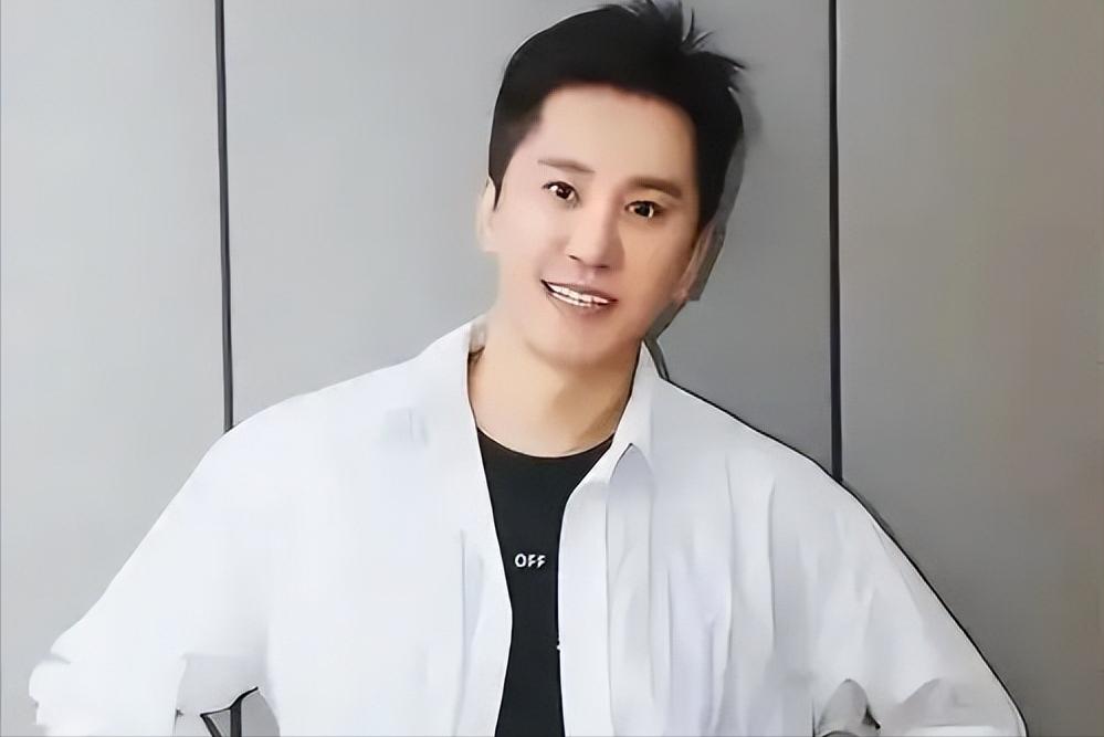 他8次上春晚,作死被捕入狱,老搭档也断了联系,今54岁无人问津