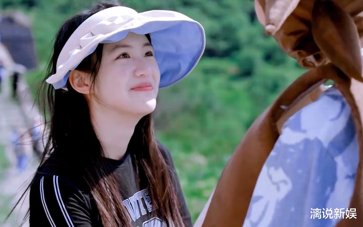 司晓迪爆猛料，周奇恋爱期间疑似劈腿！向涵之发小作文声讨粉丝？