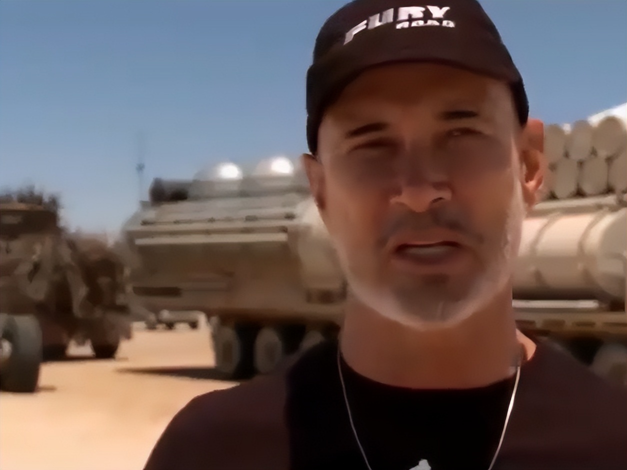 成龙御用大反派意外去世,两周前露面体形健壮,洪金宝发声悼念