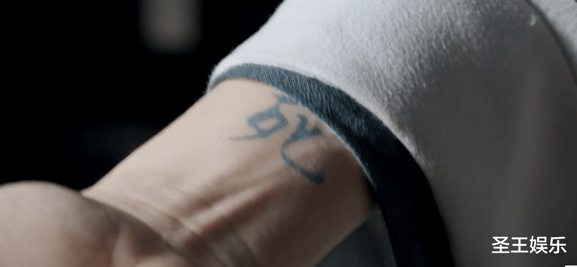 《藏海传》看懂高明让藏海放弃香暗荼,才知,面具人是藏海的仇人