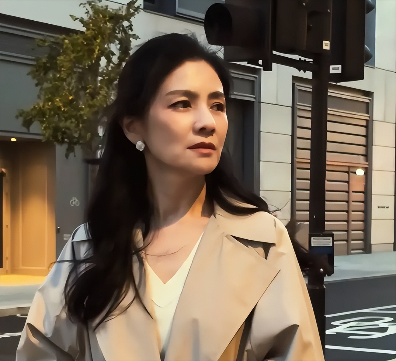 钱再多有啥用？50岁胡可的近况曝光，给当代女明星提了个醒