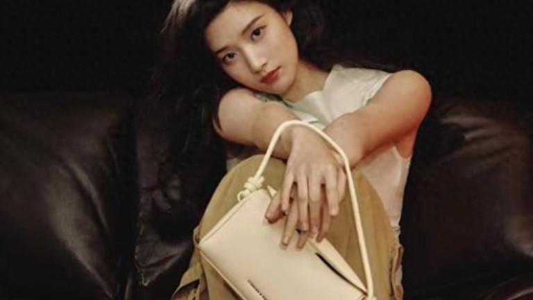 卢昱晓疑找代拍引争议,曾受害经历成最强反驳理由