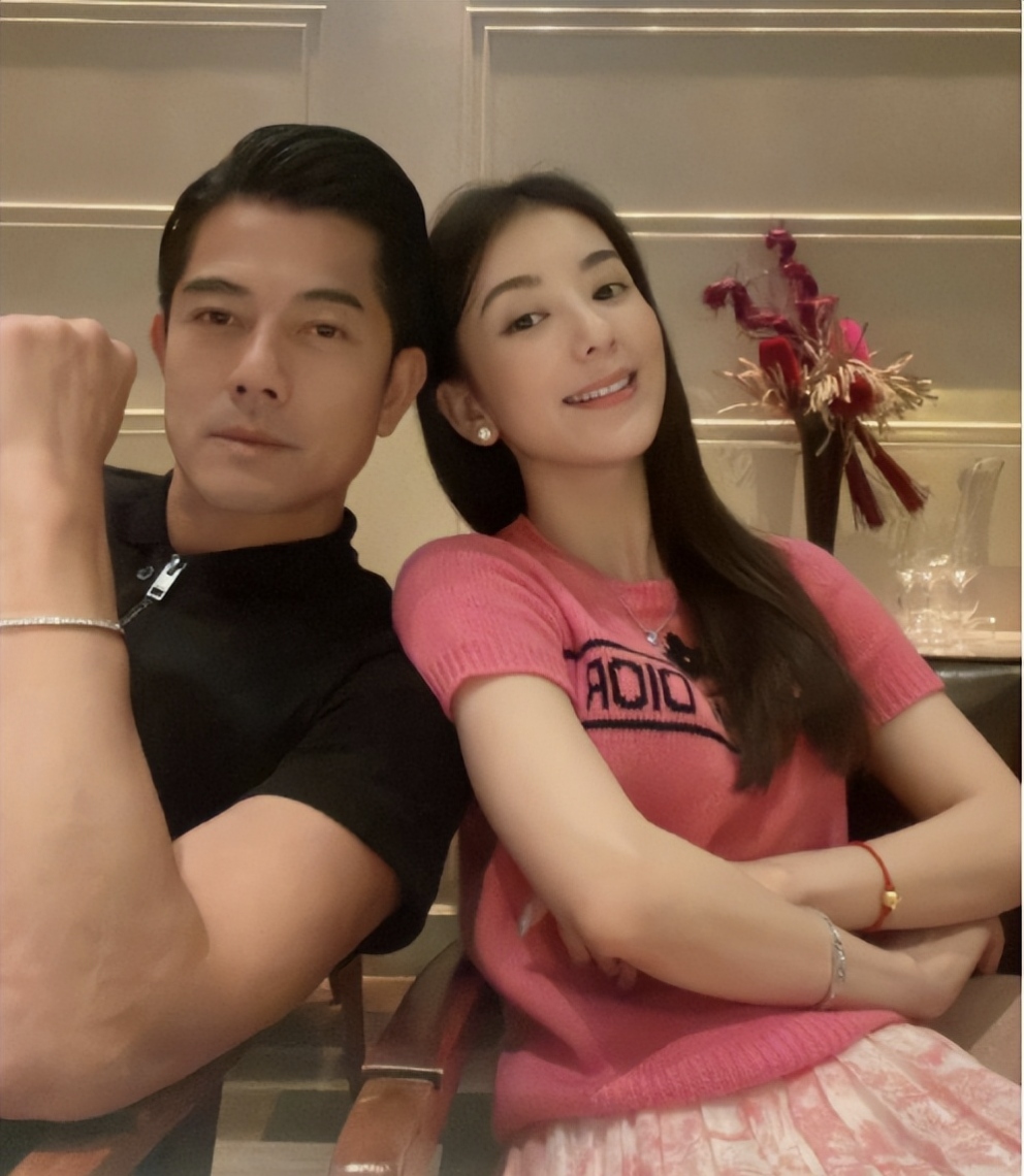 三胎得女仅1月,60岁郭富城回应追四胎,方媛的态度说明了一切