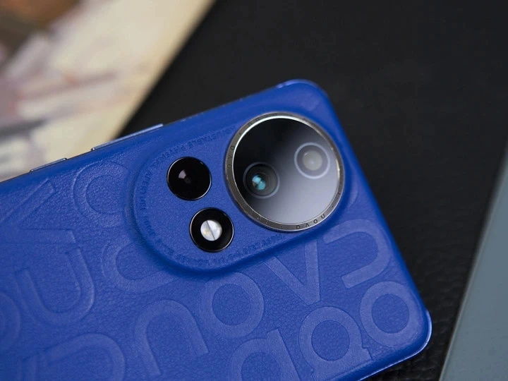 华为手机再度“半价开卖”,从4699元跌至2368元,512GB+鸿蒙OS