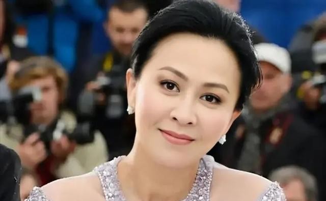 明星卸妆有多丑？刘嘉玲三角眼，周迅认不出，网友：不容貌焦虑了