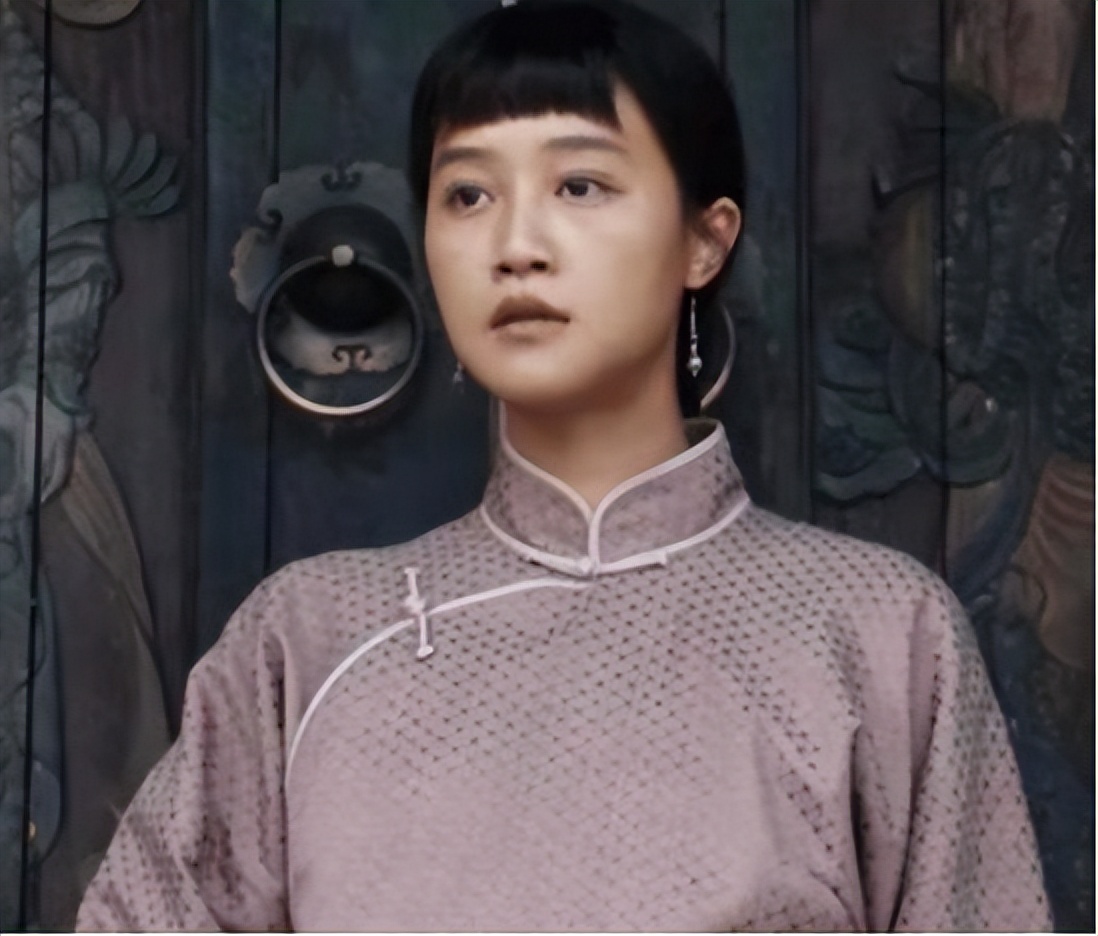 赵宝刚捧着,孙红雷宠着,演了15次女主都不红,48岁嫩的能掐出水