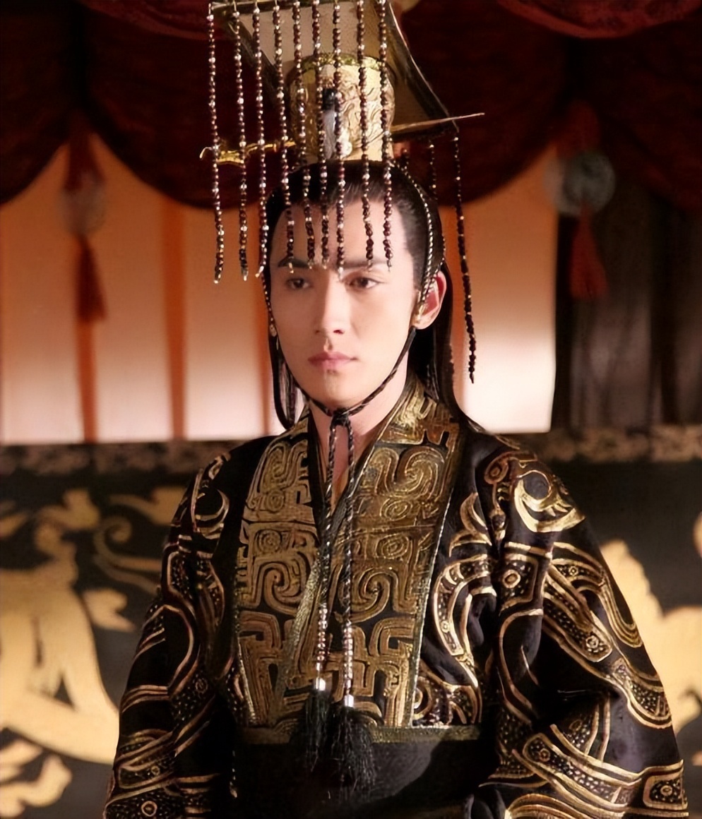 央视发文，高调官宣37岁朱一龙喜讯，全网恭喜，终于等到这一天