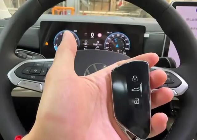 外形时尚动感的轿车首选座驾来了