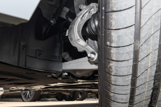 260km纯电续航+3米轴距卖14.99万？比亚迪汉车主集体沉默