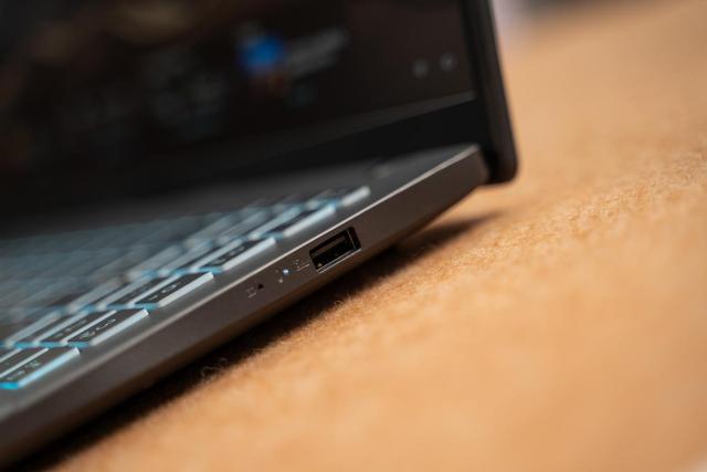 華碩無畏Pro16 2025體驗分享：一本全能，年輕人的多場景搭子