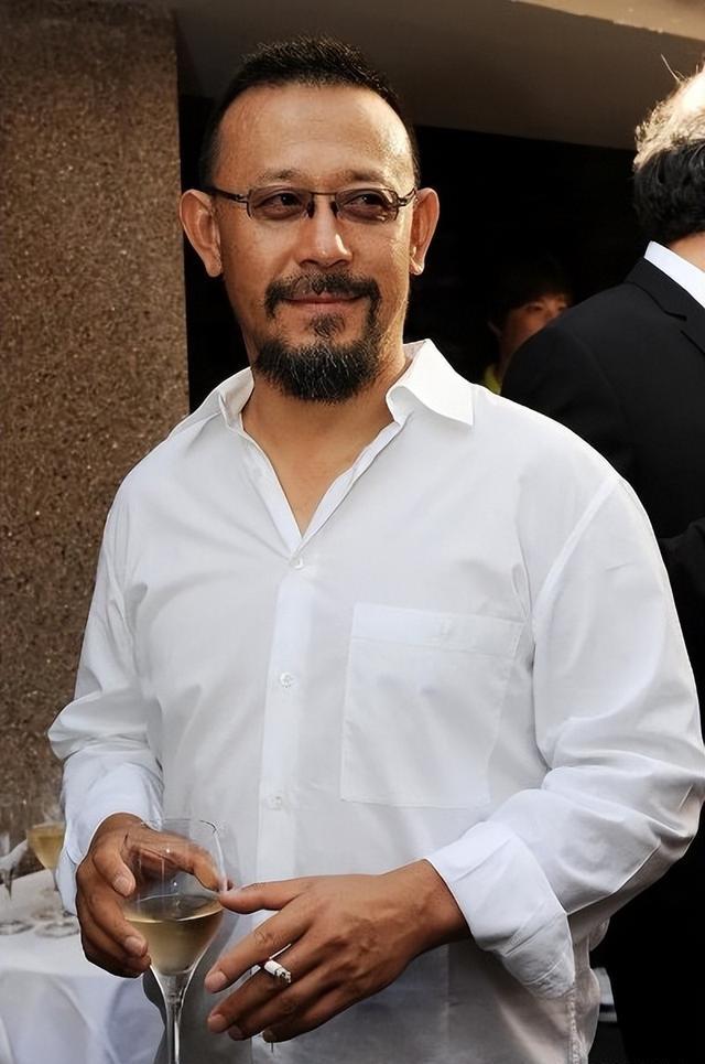 62岁导演姜文30年只拍了7部电影，却能影史留名，他凭什么这么牛