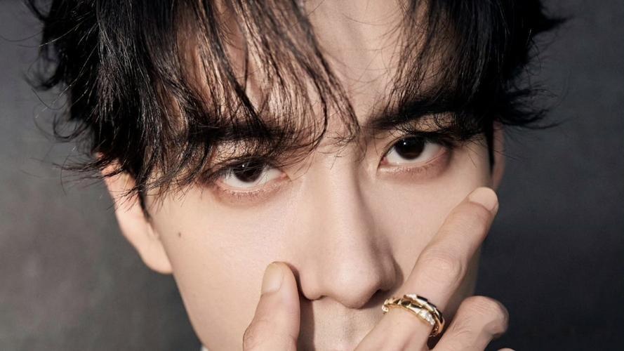 演员陈星旭踪迹成谜，工作室回应引发猜测热潮